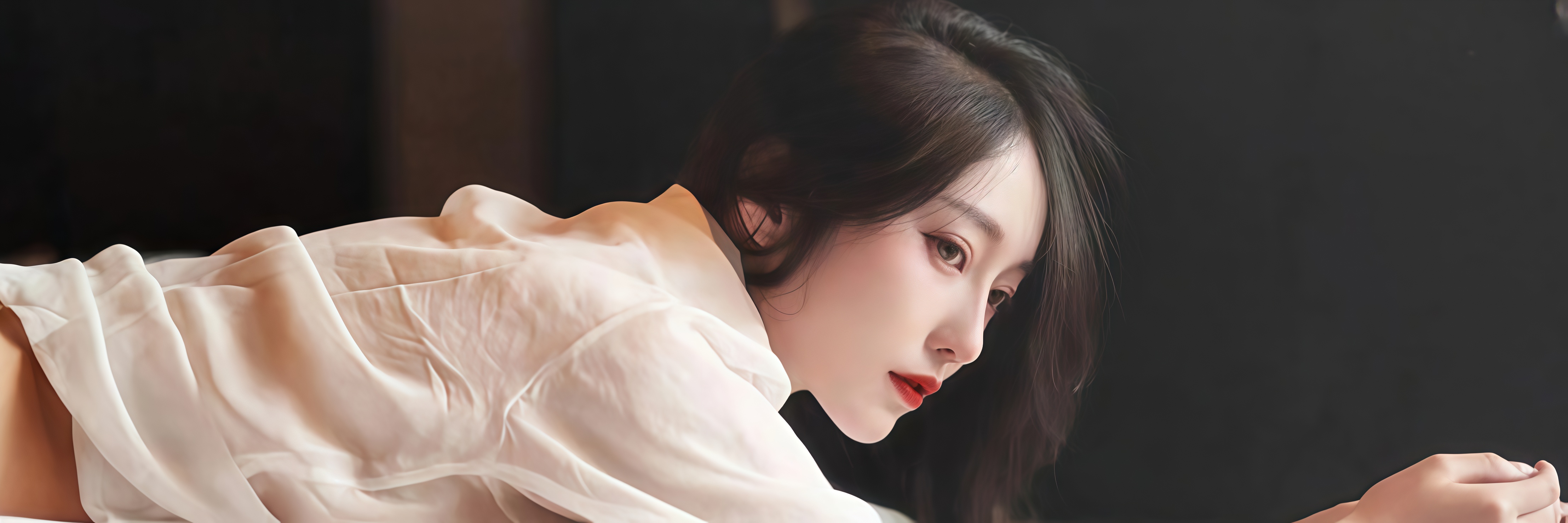 日本在线中文字幕第一视频是亚洲顶级影视与成人内容精选，融合文化魅力与视觉冲击。日本AV产业全球闻名，代表如S1、Moodyz工作室，出品高清无码作品，女优如桥本有菜、julia以精致演技与剧情创新著称，涵盖OL、学生等主题，强调情感张力与美学镜头。